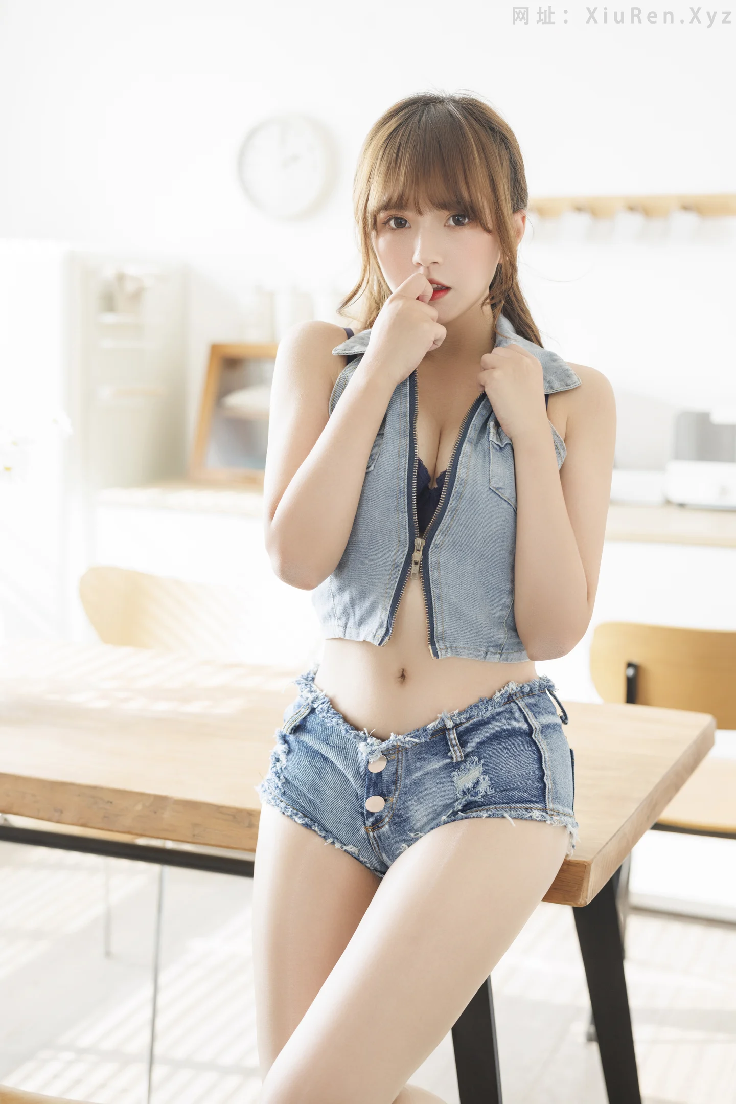 FW0249-张思允-牛仔女孩-57P-秀人网 - XiuRen.Pro