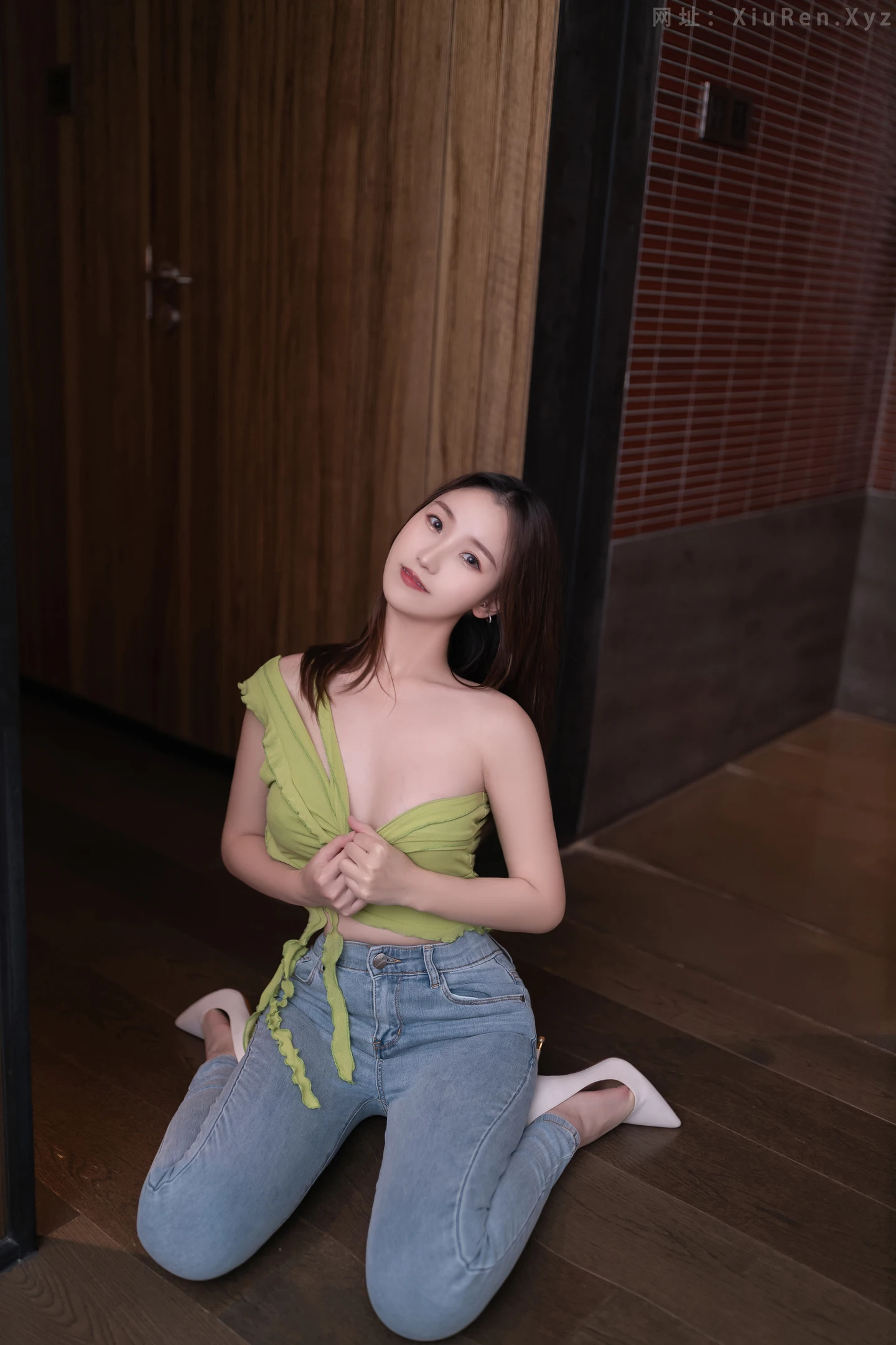 图片[2]-FW0302-鱼子酱-牛仔裤-120P-秀人网 - XiuRen.Pro