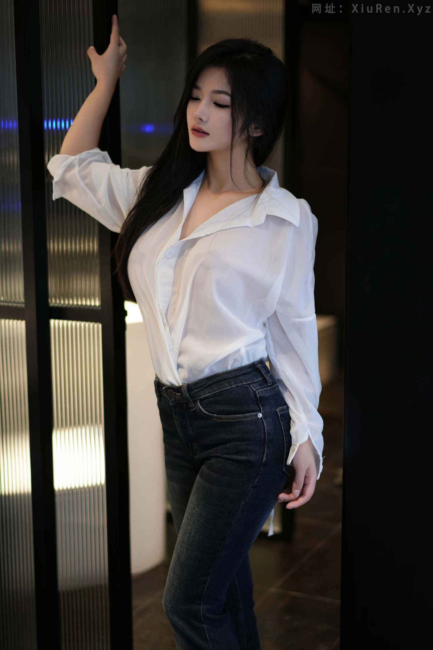 图片[2]-FW0383-妮小妖-牛仔裤-117P-秀人网 - XiuRen.Pro