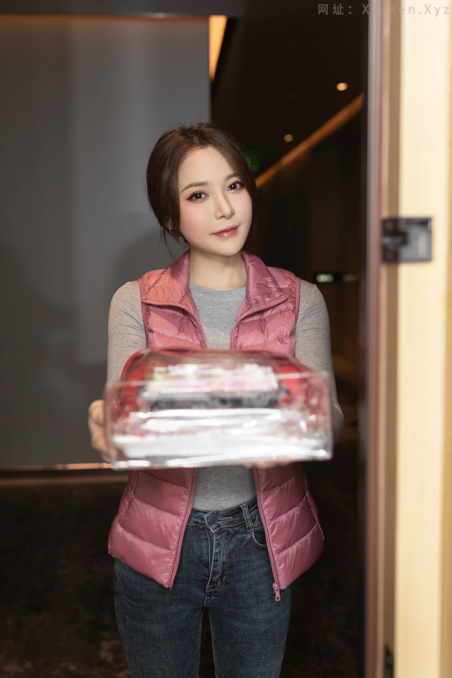 图片[2]-FW0412-鱼子酱-时间静止-88P-秀人网 - XiuRen.Pro