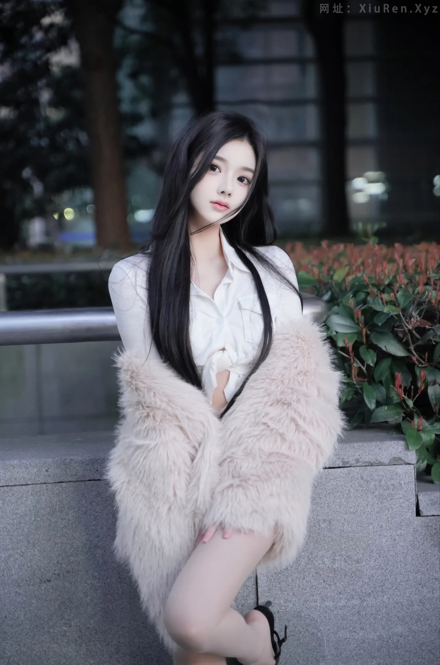 图片[2]-FW0425-果儿-牛仔短裤-81P-秀人网 - XiuRen.Pro