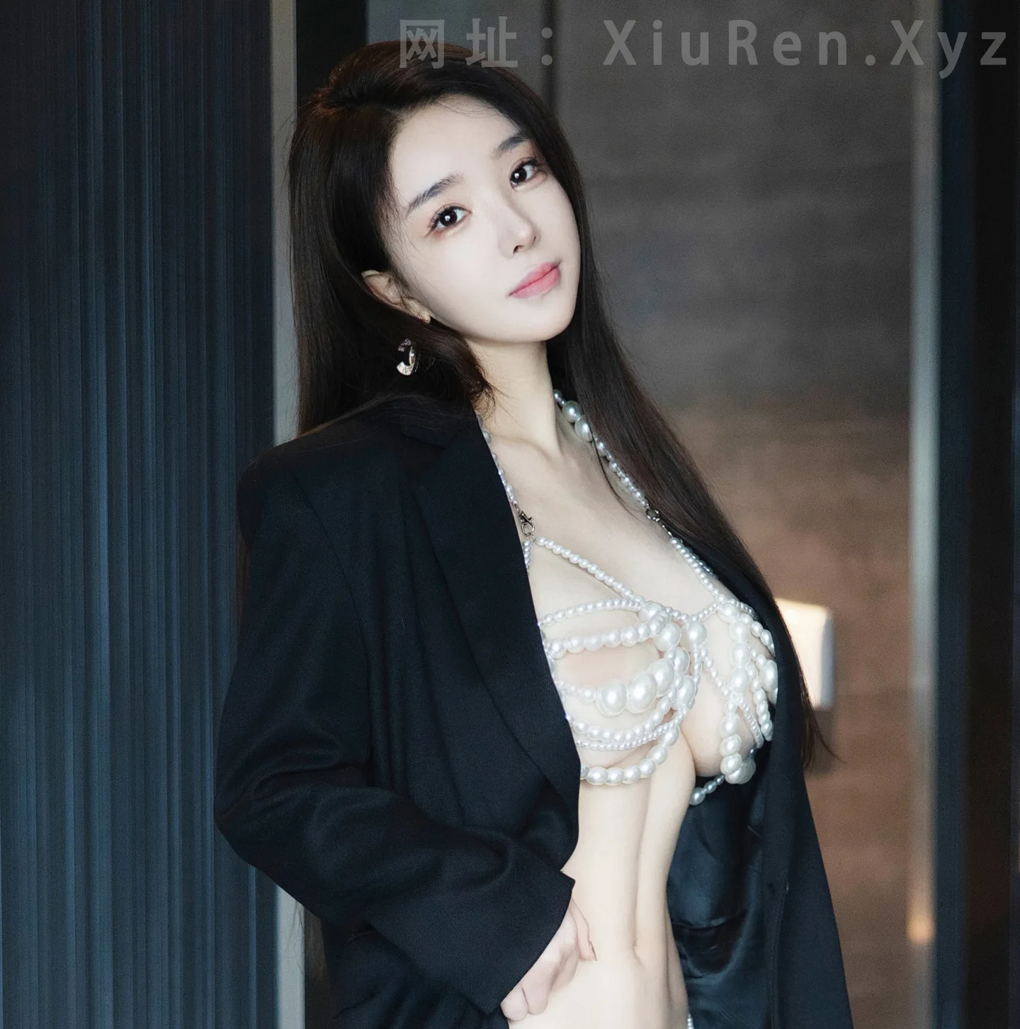 图片[2]-FW0495-果儿-黑色西装-80P-秀人网 - XiuRen.Pro