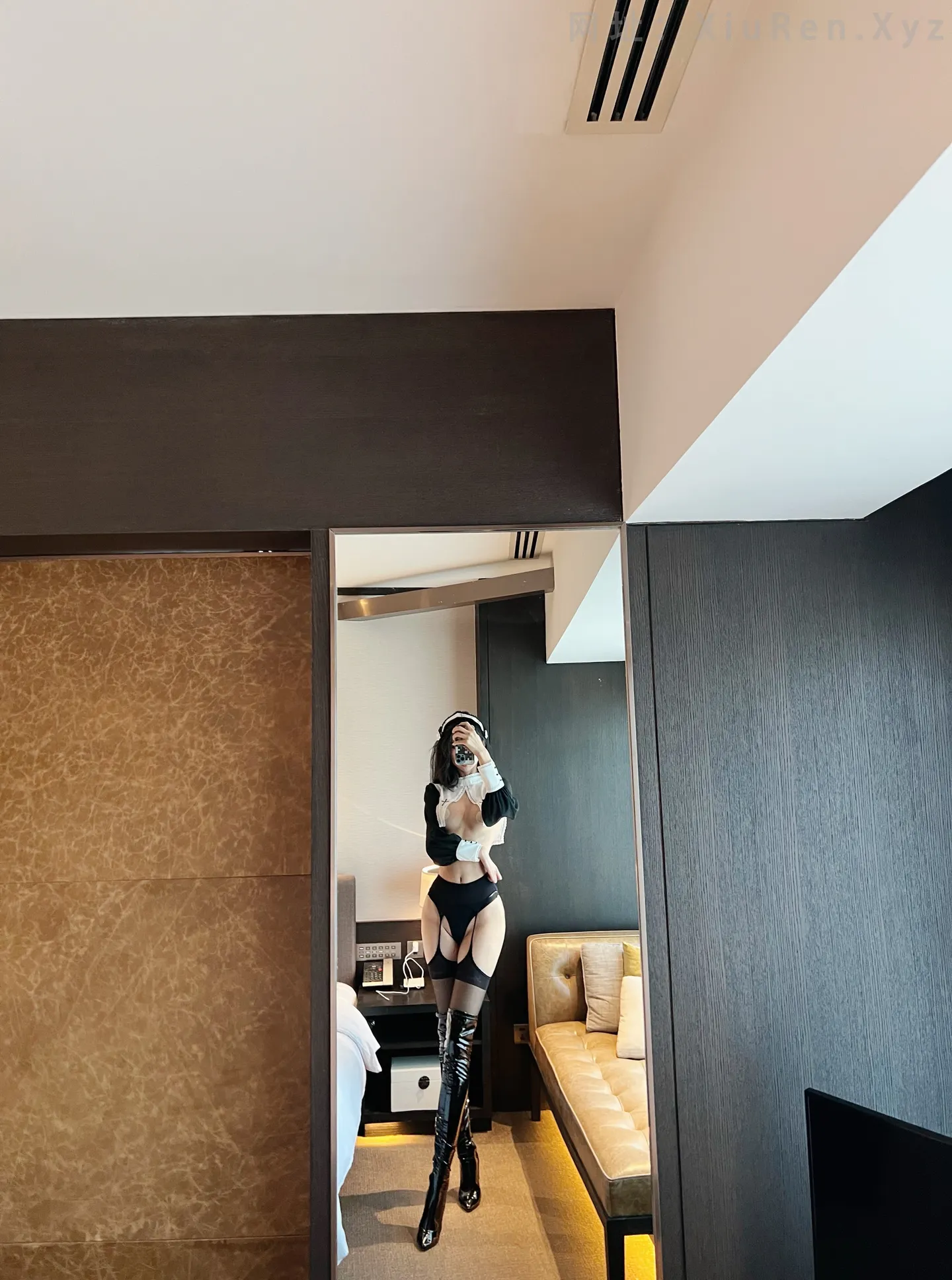 FW0517-葛征GeZheng-黑丝修女-37P／1V-秀人网 - XiuRen.Pro